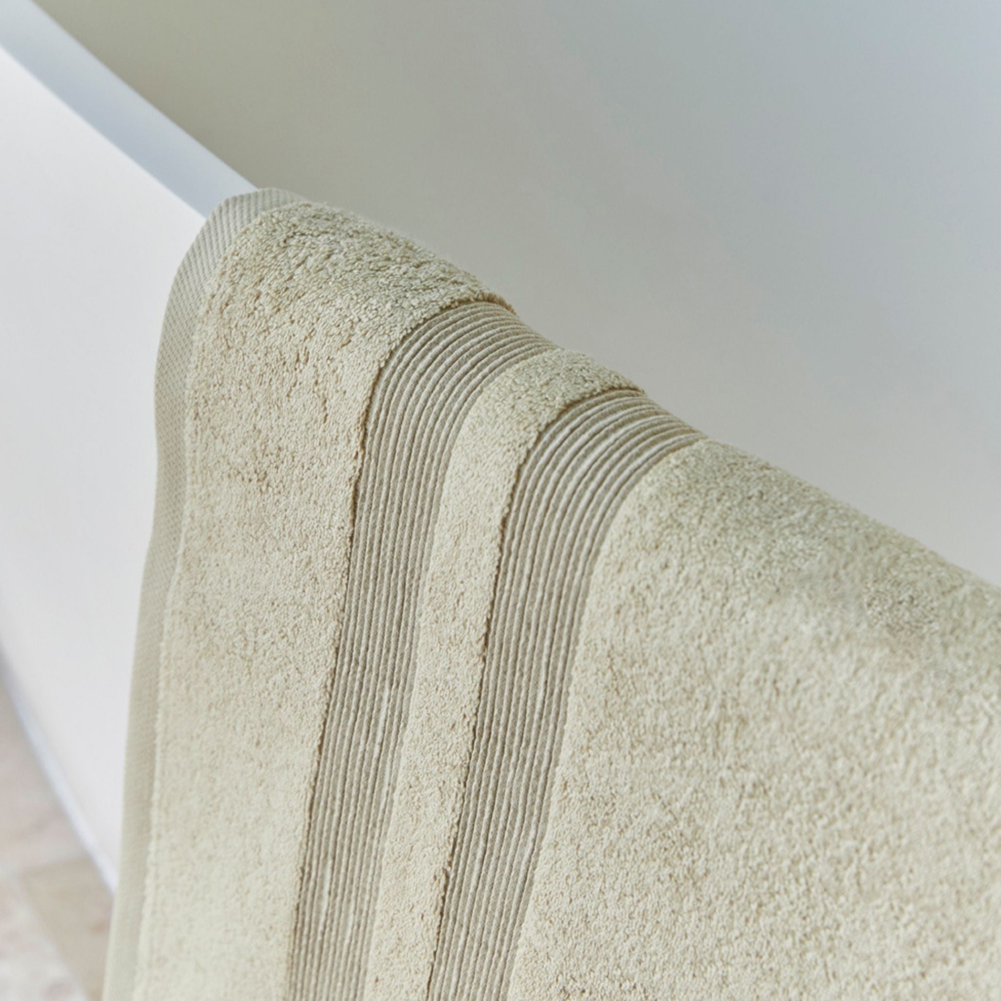 Khaki green Elegance - Torres Novas