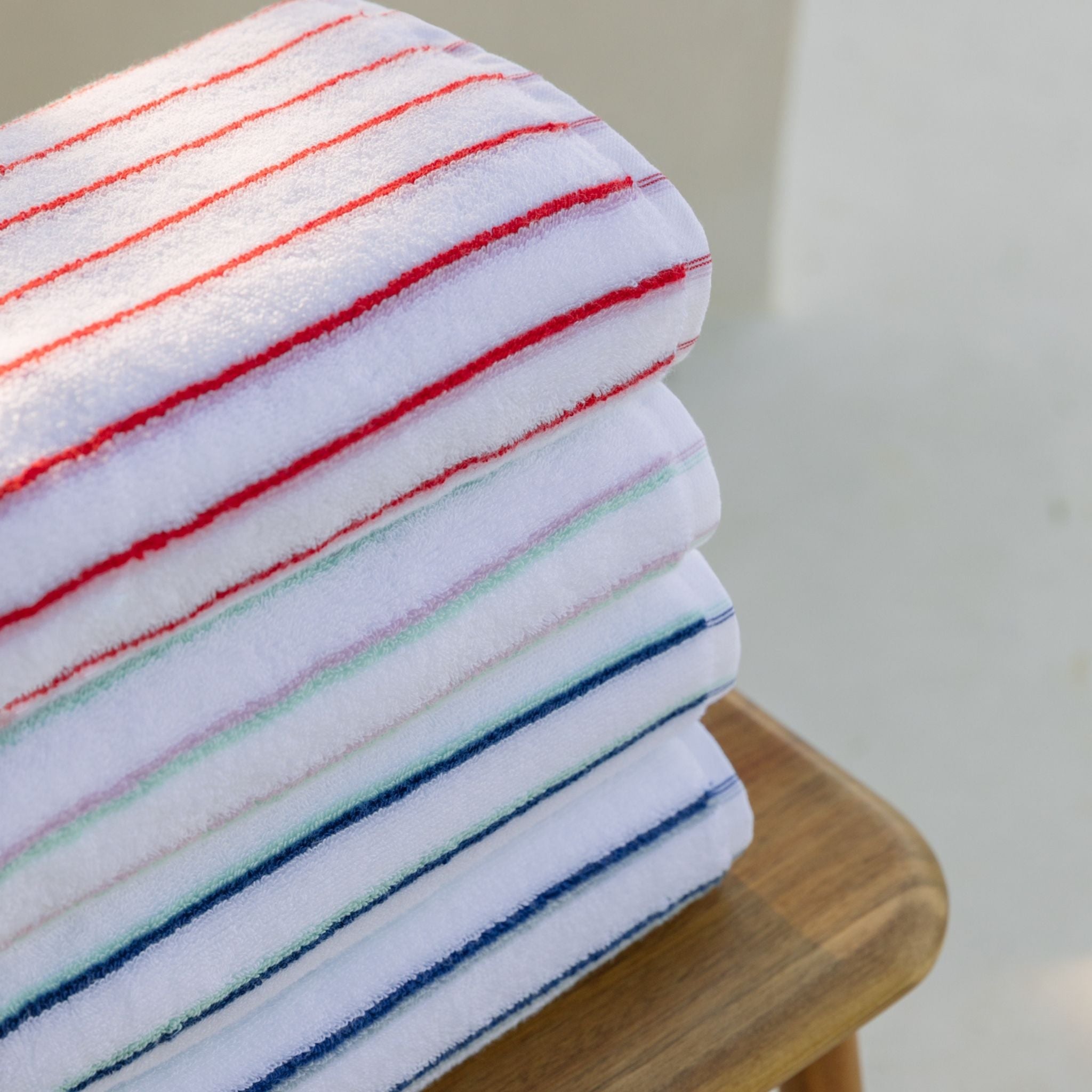torres-novas-bath-lima-vertical-stripes-bath-towel-multiple-colours-lifestyle-1.jpg