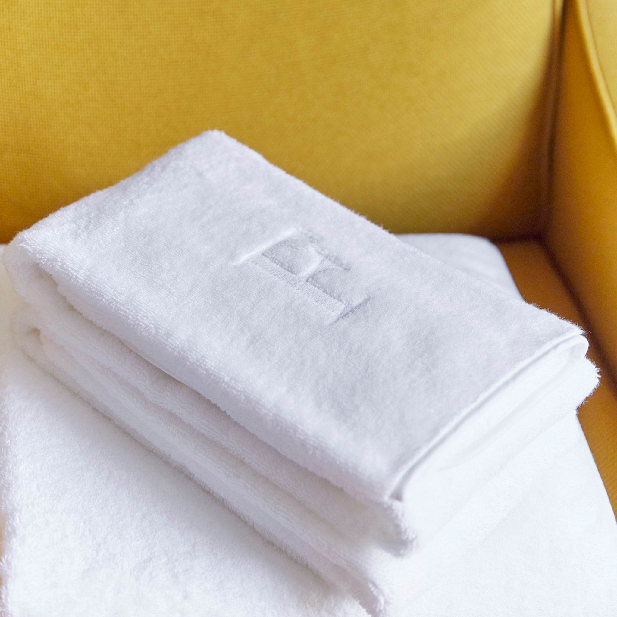 White Mira - Torres Novas