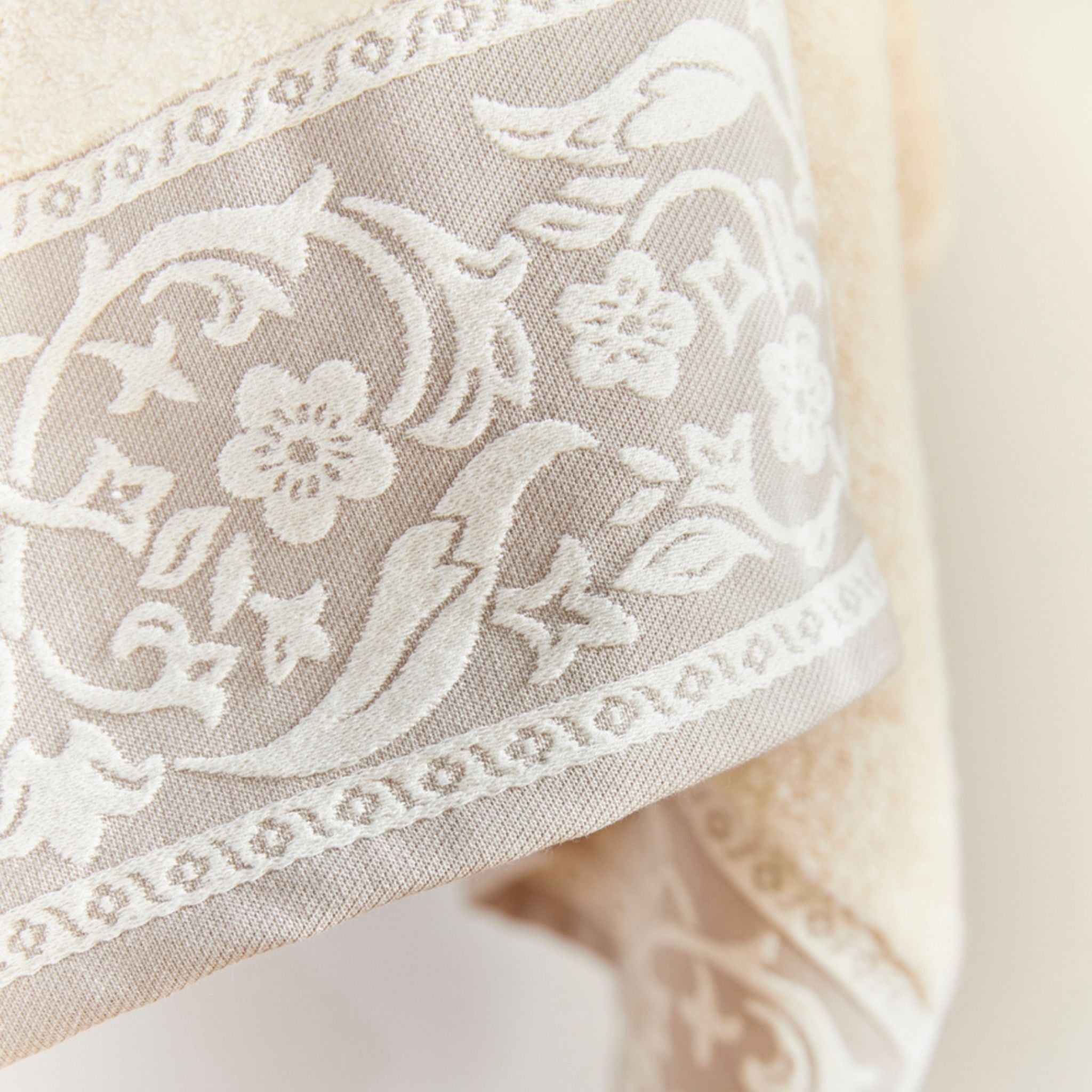 Beige Royale - Torres Novas