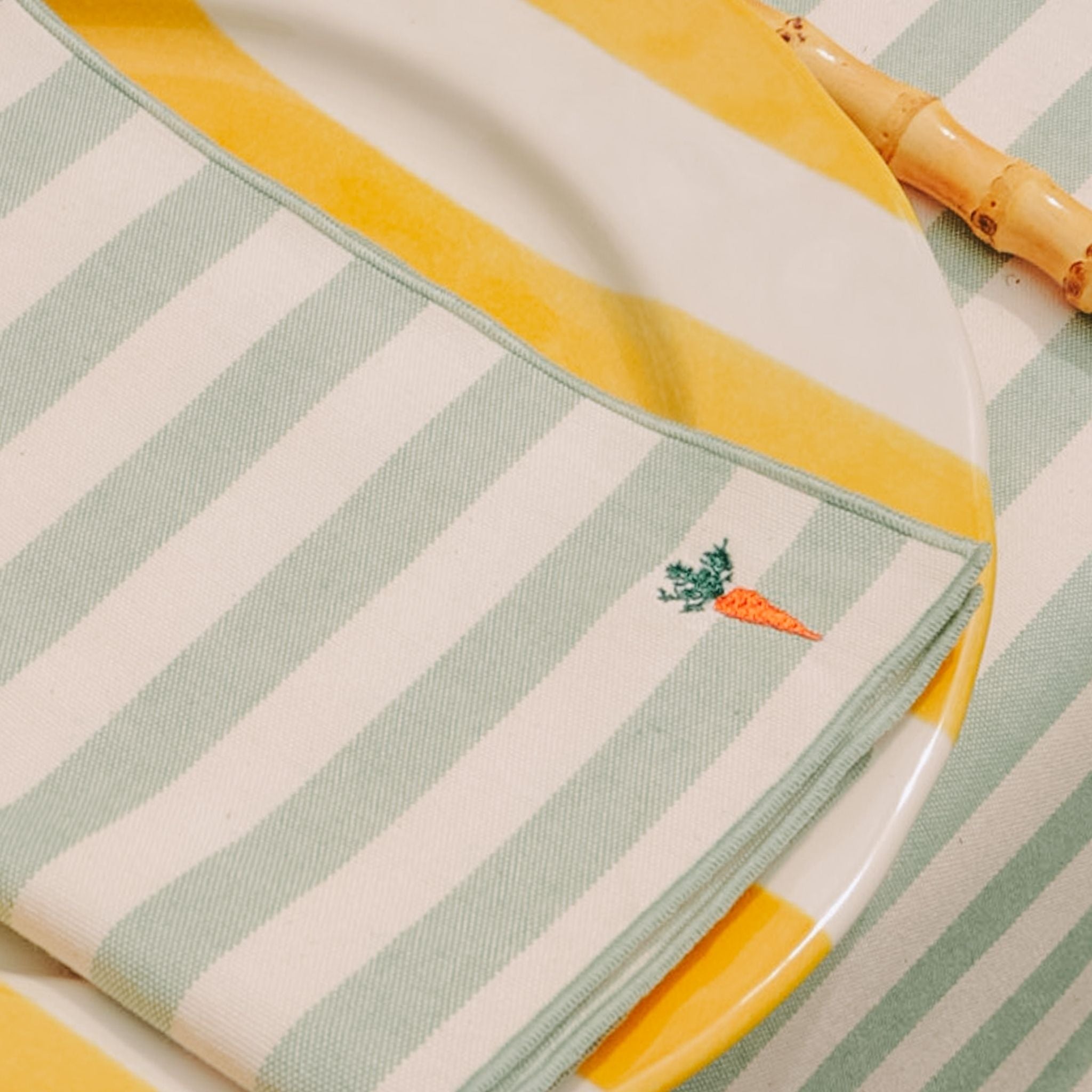 Guadanapos Barra com bordado de Páscoa