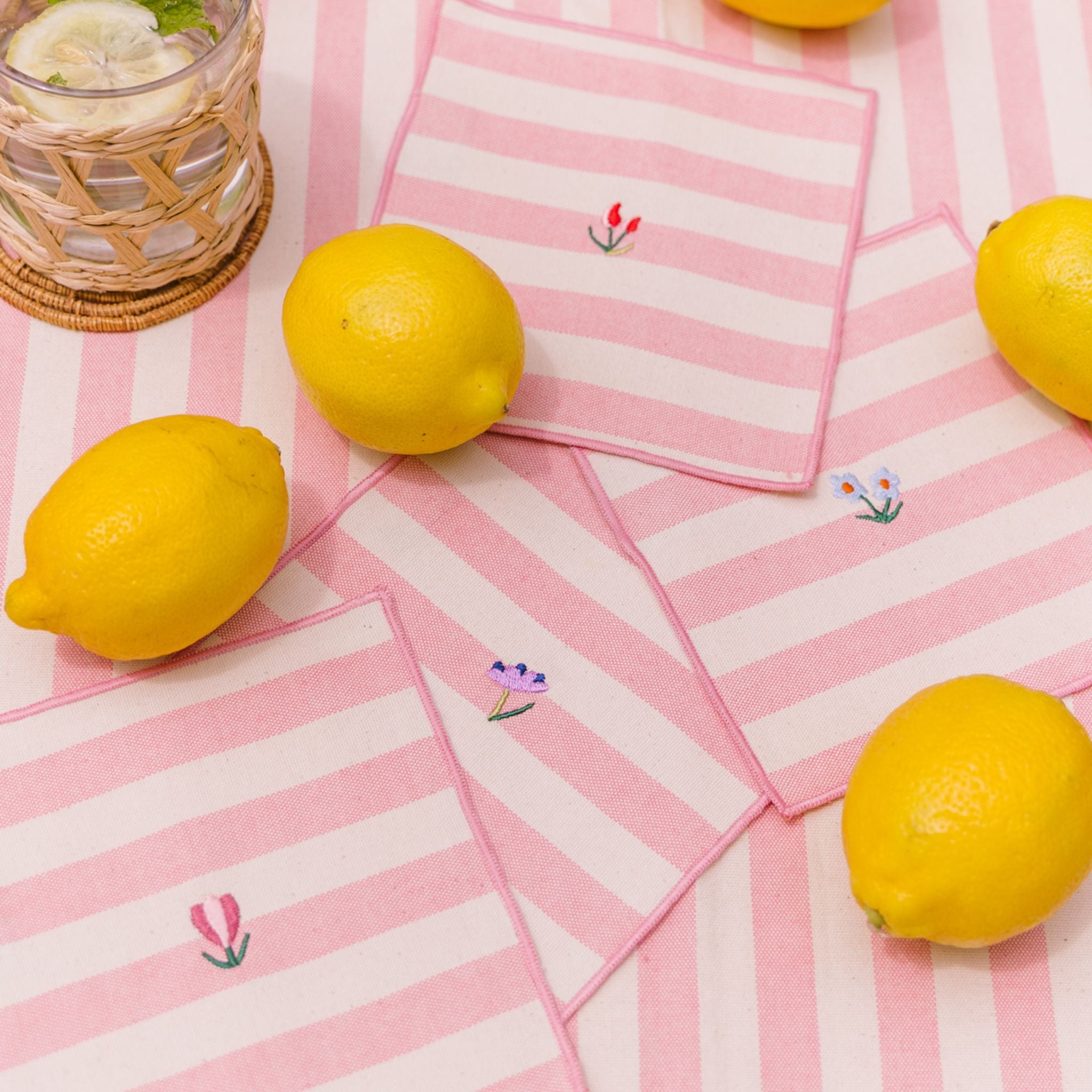Barra napkin with flower embroidery
