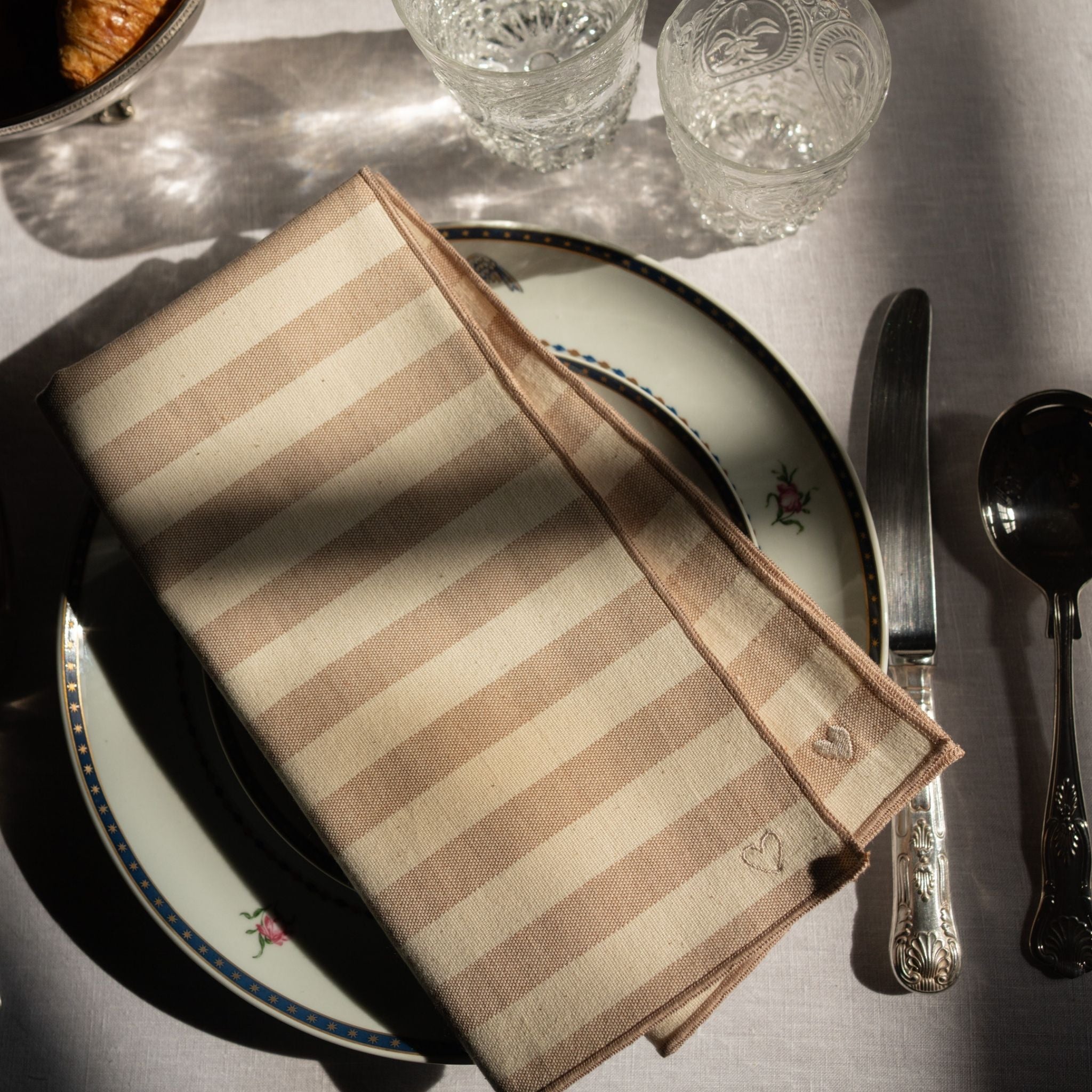 Guardanapos Barra com bordado de coração