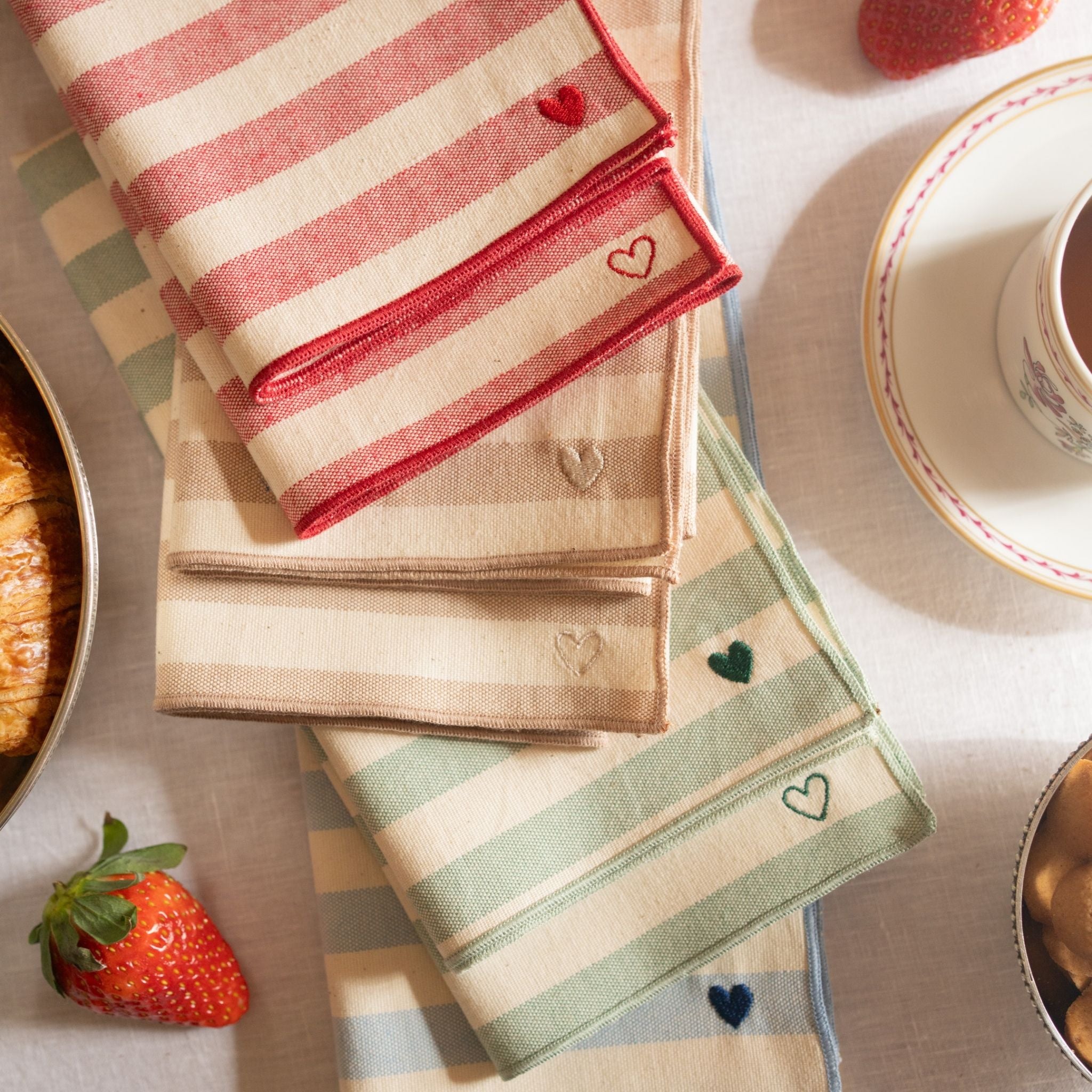 Guardanapos Barra com bordado de coração