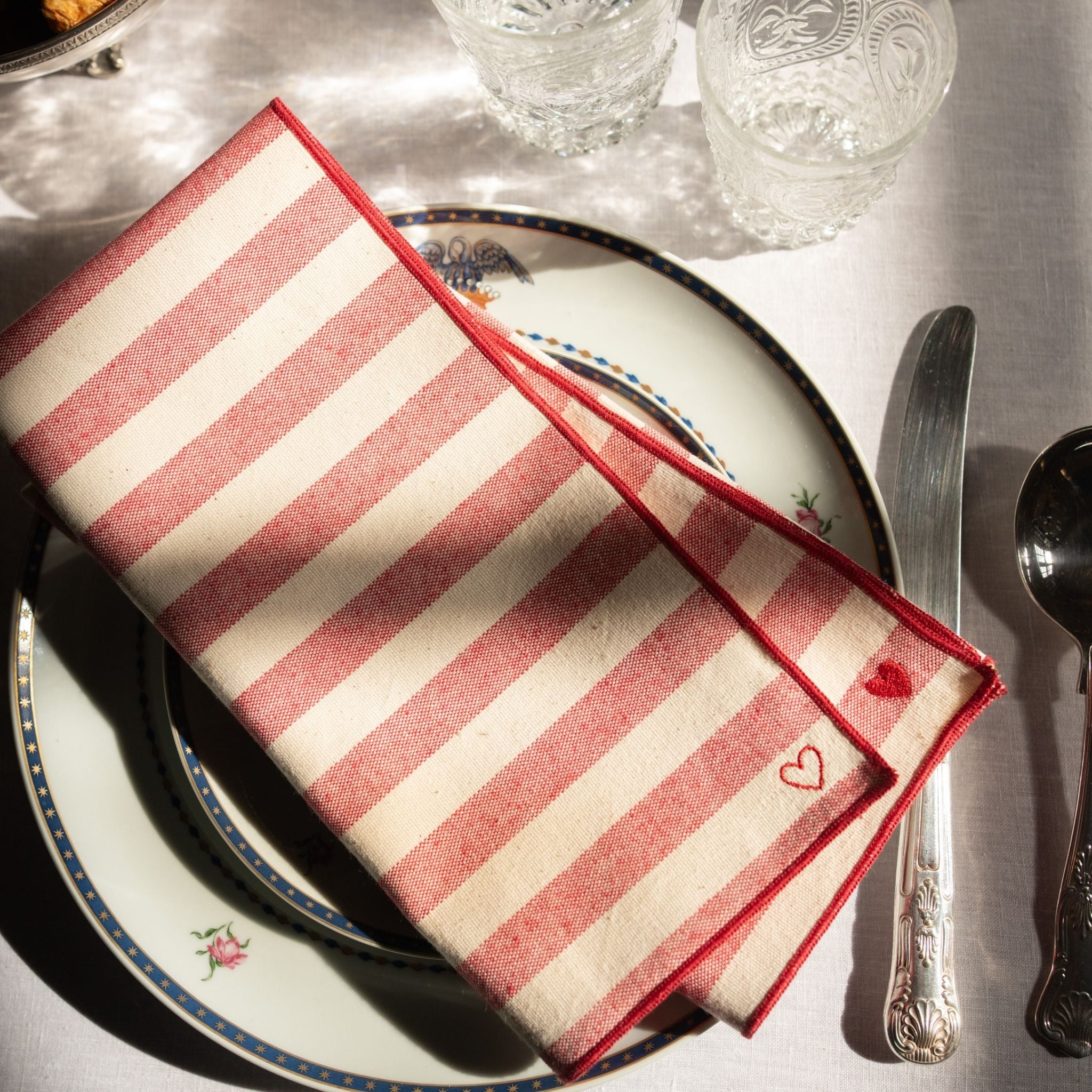 Guardanapos Barra com bordado de coração