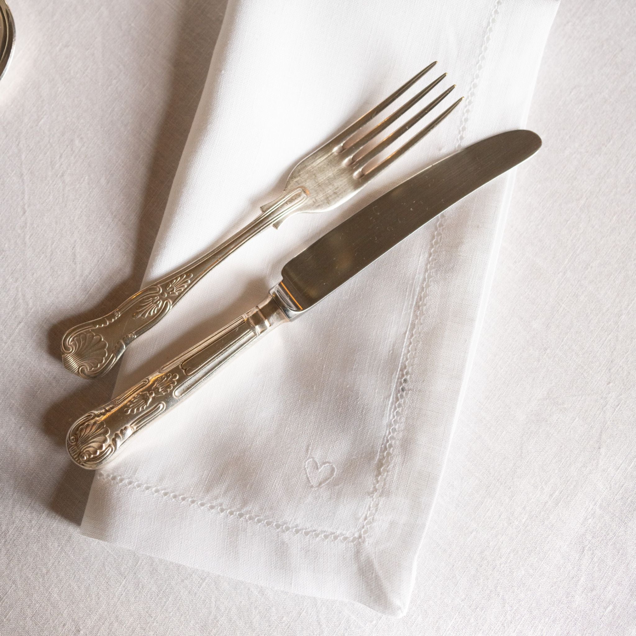 Guardanapos Mafra linho com bordados de coração