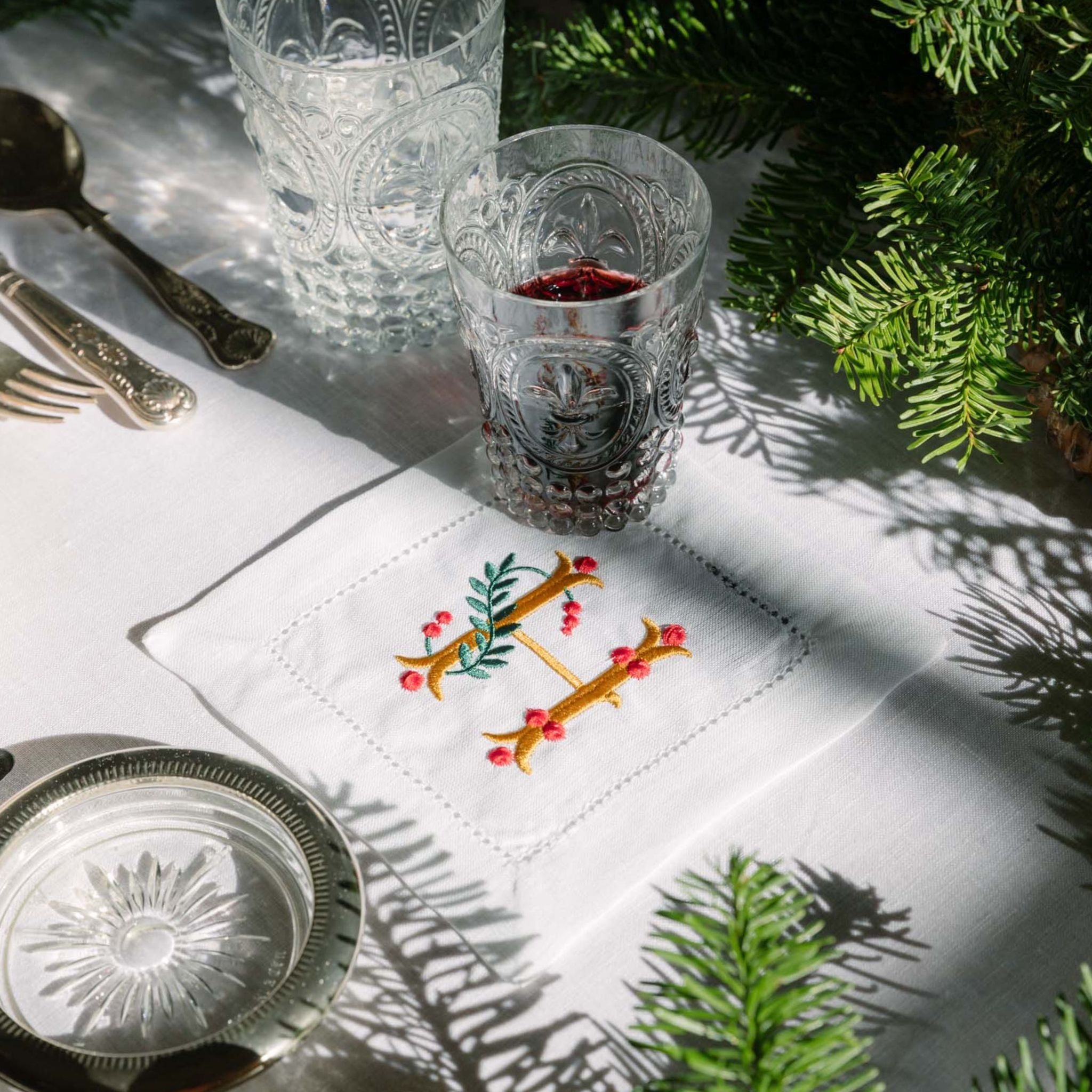 Guardanapos de cocktail Mafra com letra bordadas de Natal (Pack de 4)