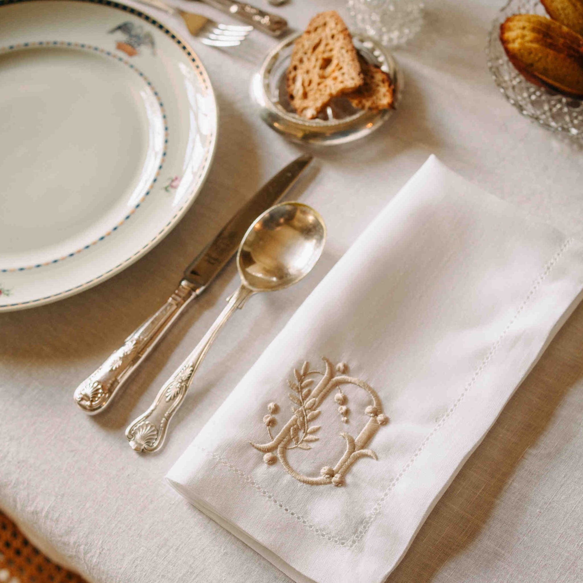 Guardanapos Mafra linho com letra bordada (Pack de 2)