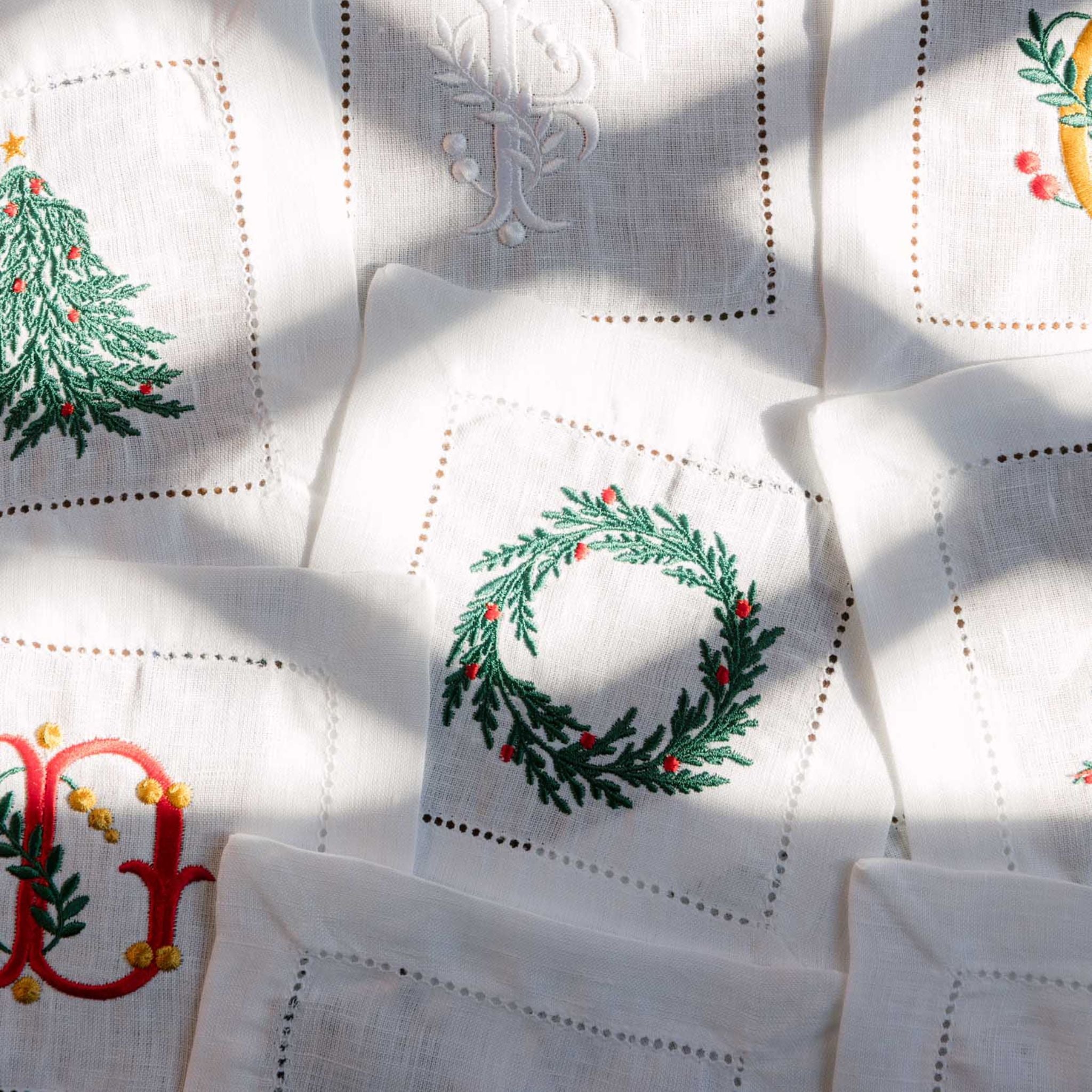 Roupa de mesa Mafra com bordados de Natal