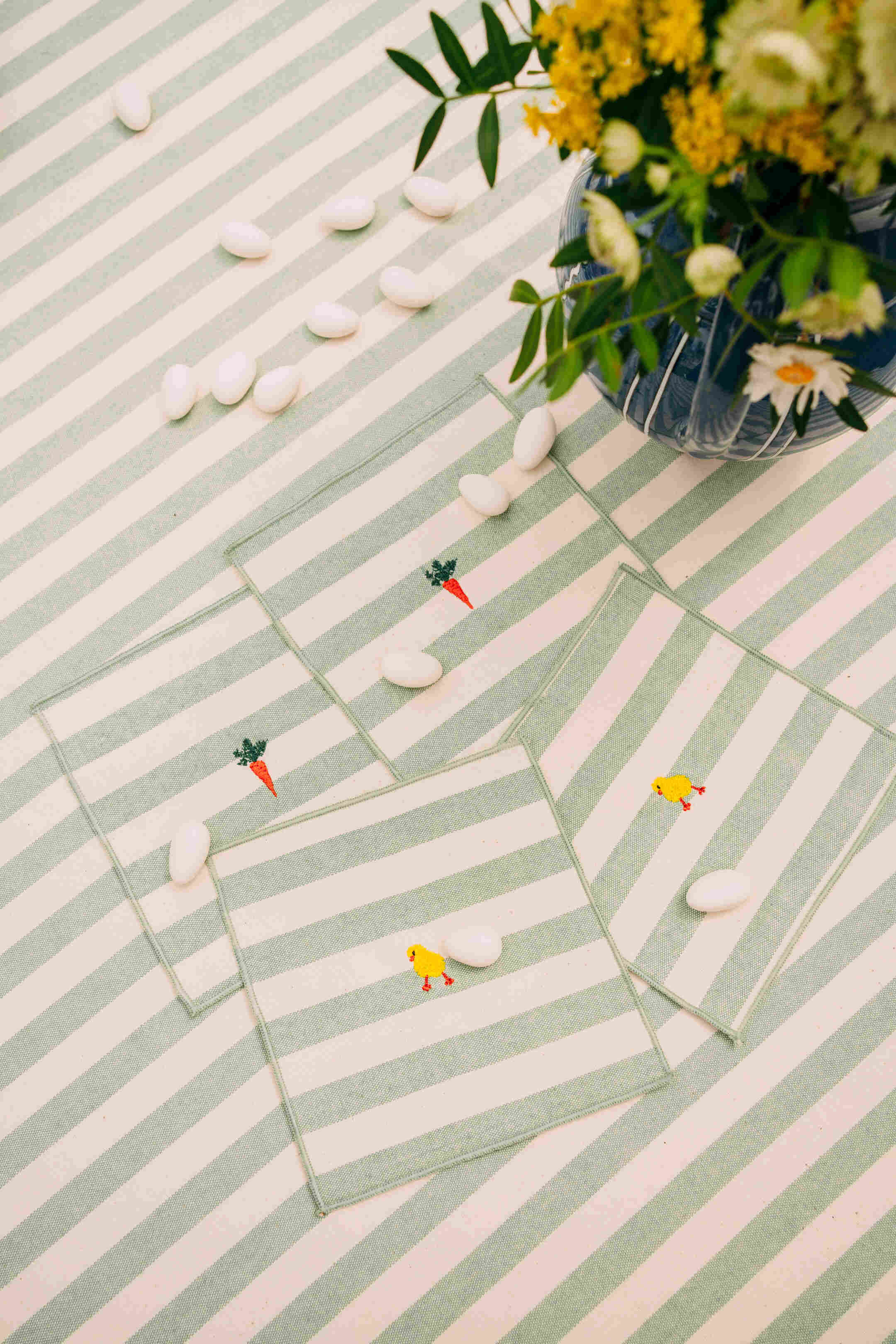Servilletas Barra con bordados de Pascua 