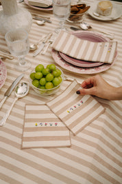 Barra napkin with flower embroidery