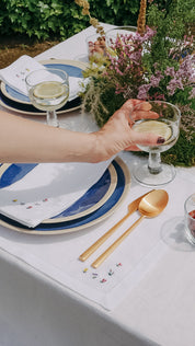 Servilletas y individuales Mafra con bordado de flores