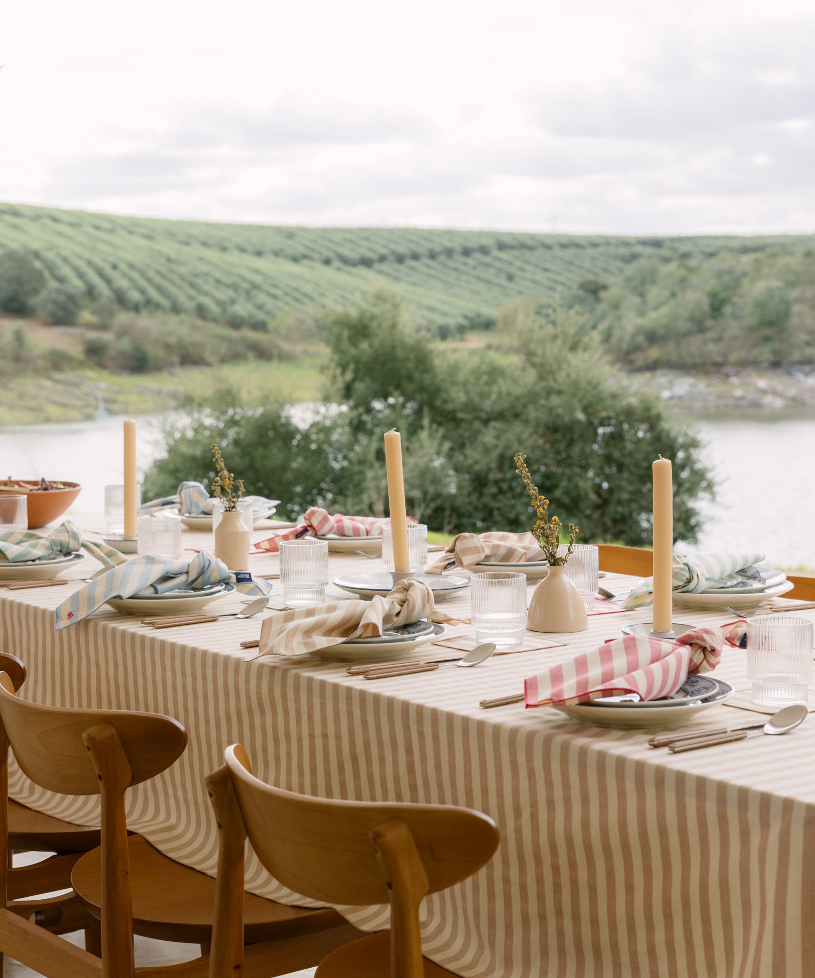 torres-novas-barra-table-linen-product-embroidery-fall-web_8.jpg