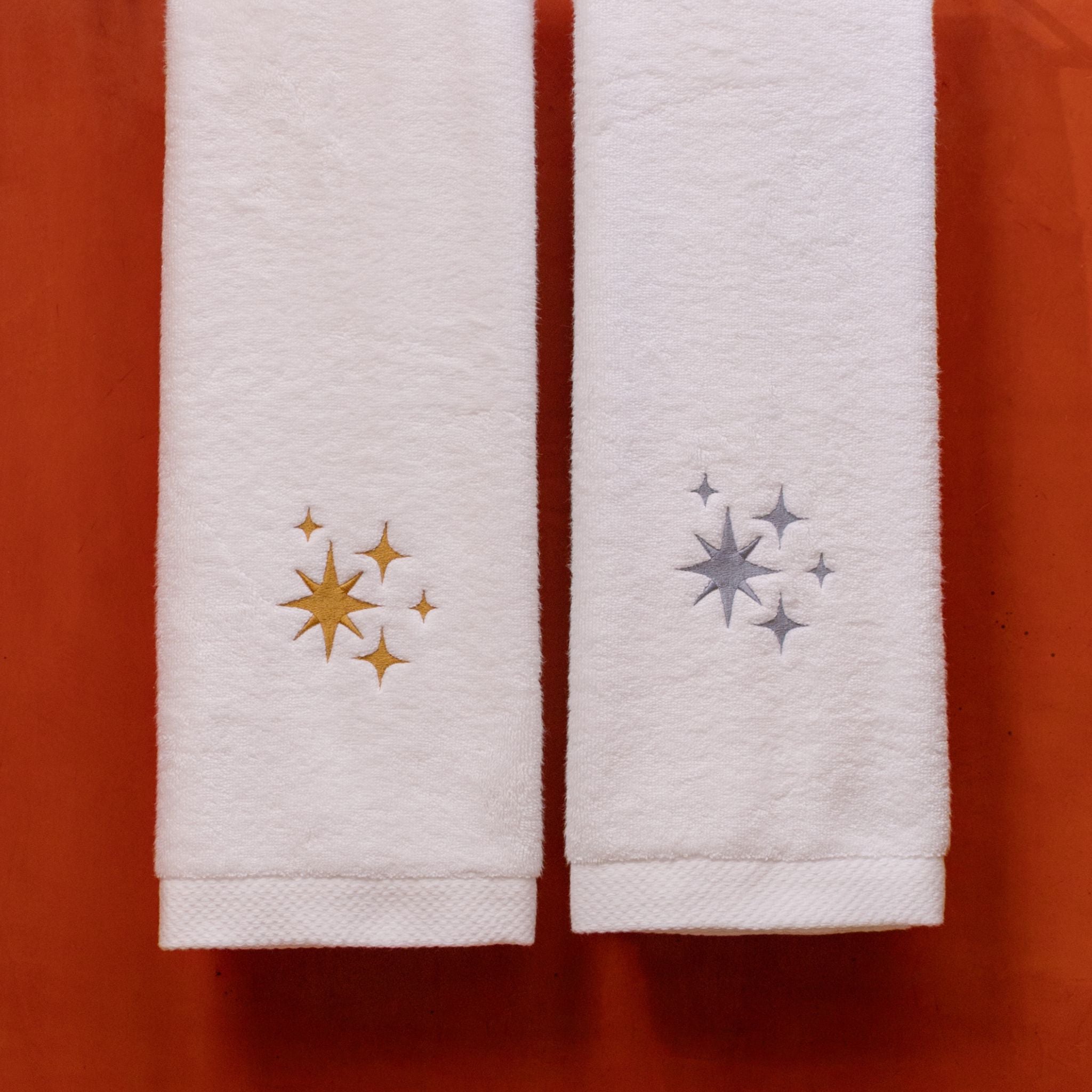 torres-novas-bath-luxus-embroidery-christmas-hand-towel-white-lifestyle-15.jpg