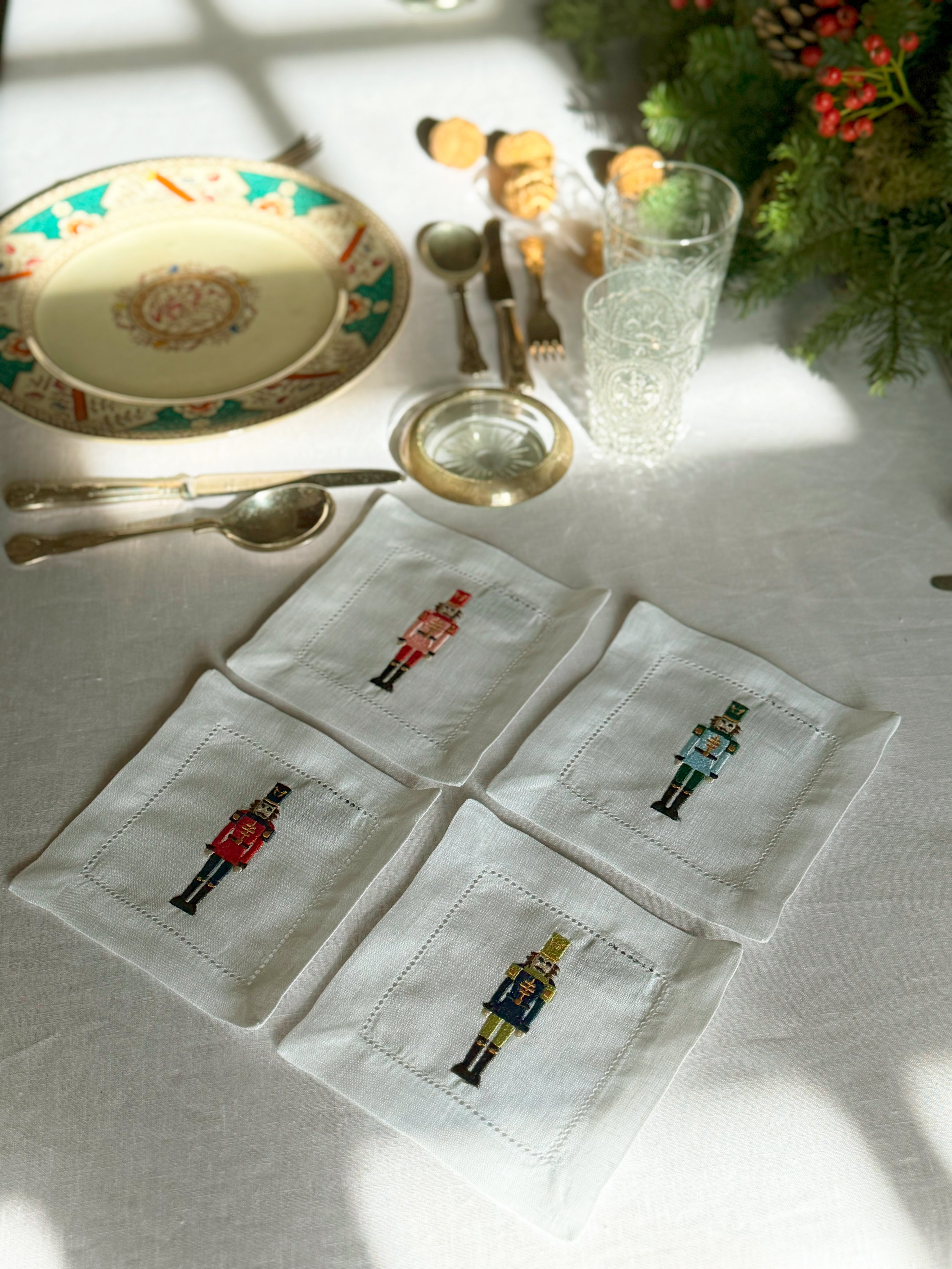 Mafra table linen with Christmas embroidery