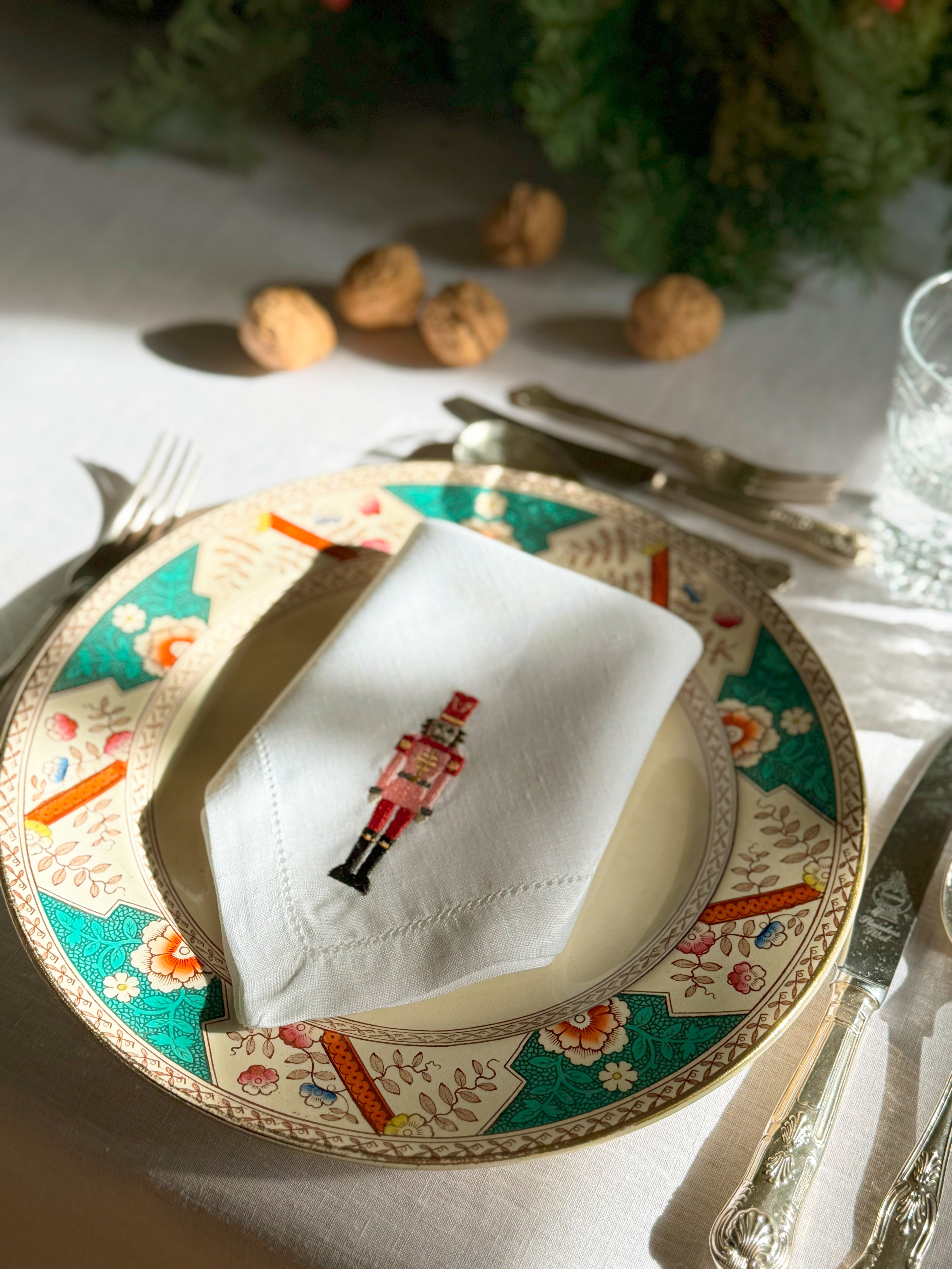 Mafra table linen with Christmas embroidery