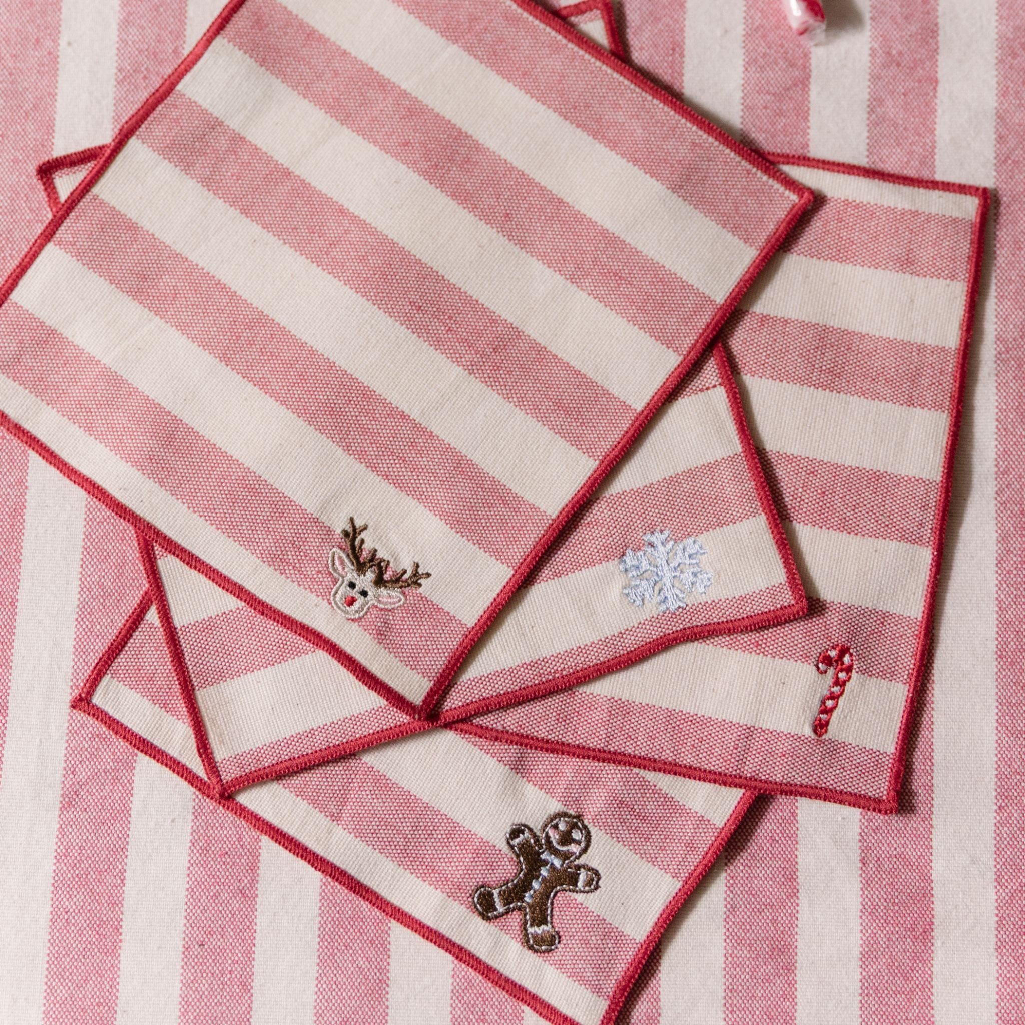 Barra napkins with christmas embroidery