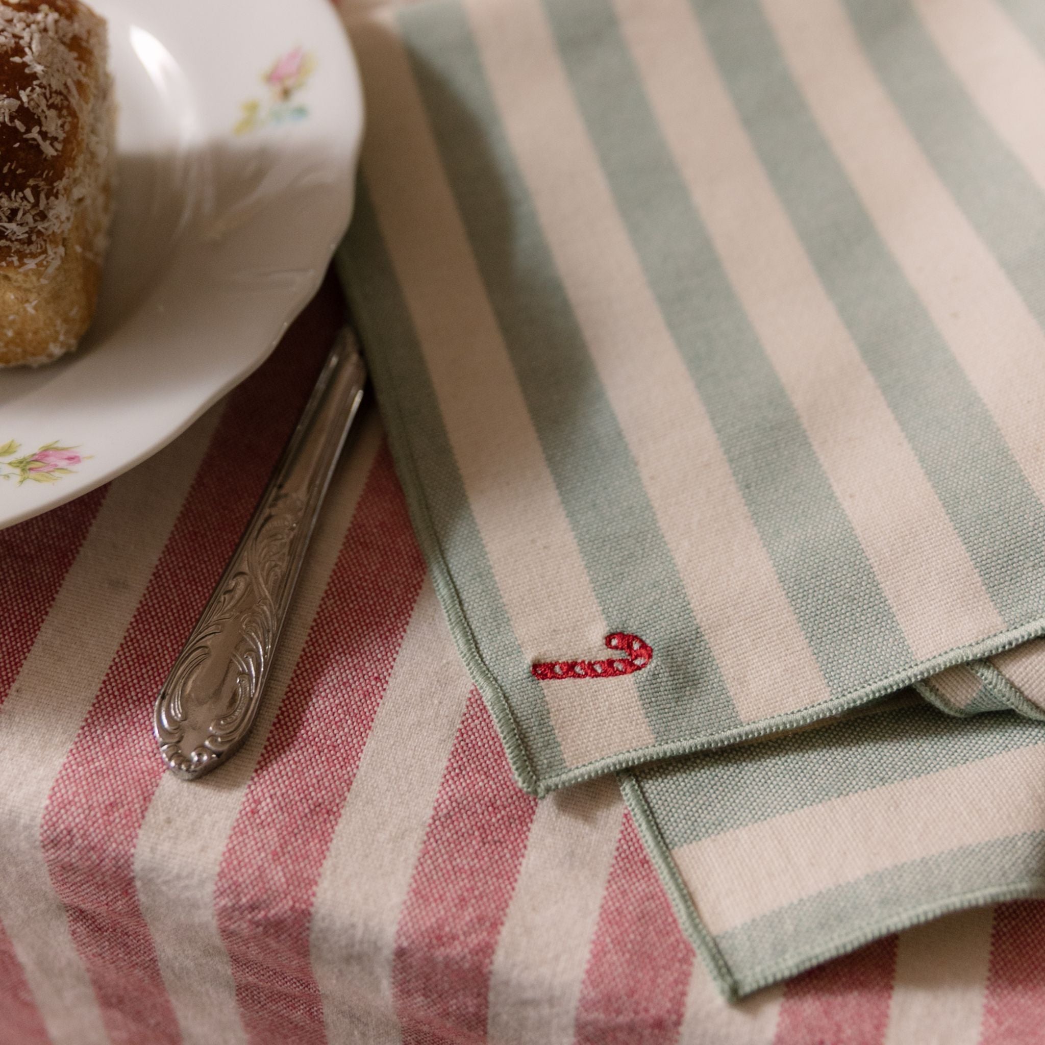 Barra napkins with christmas embroidery