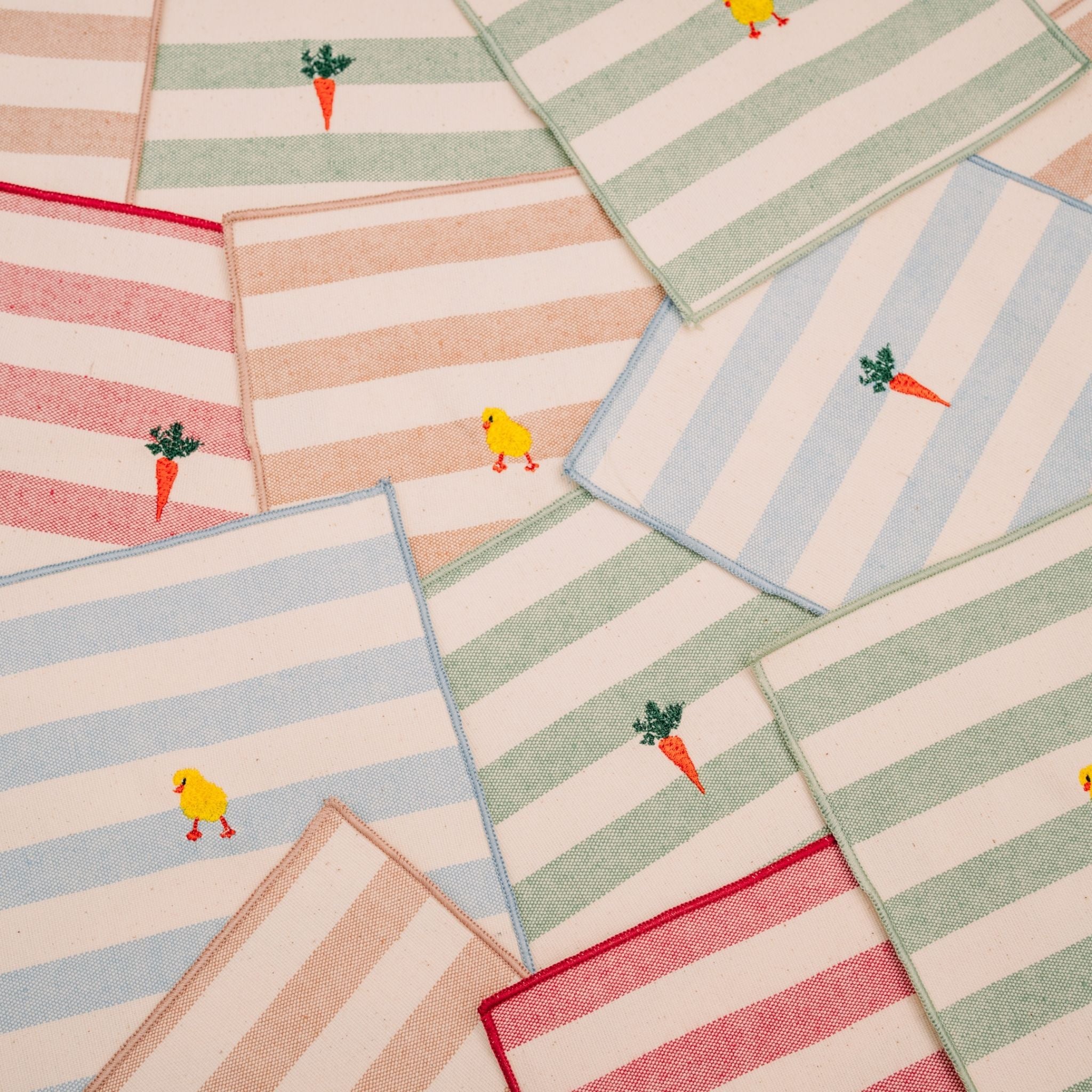 Servilletas Barra con bordados de Pascua 