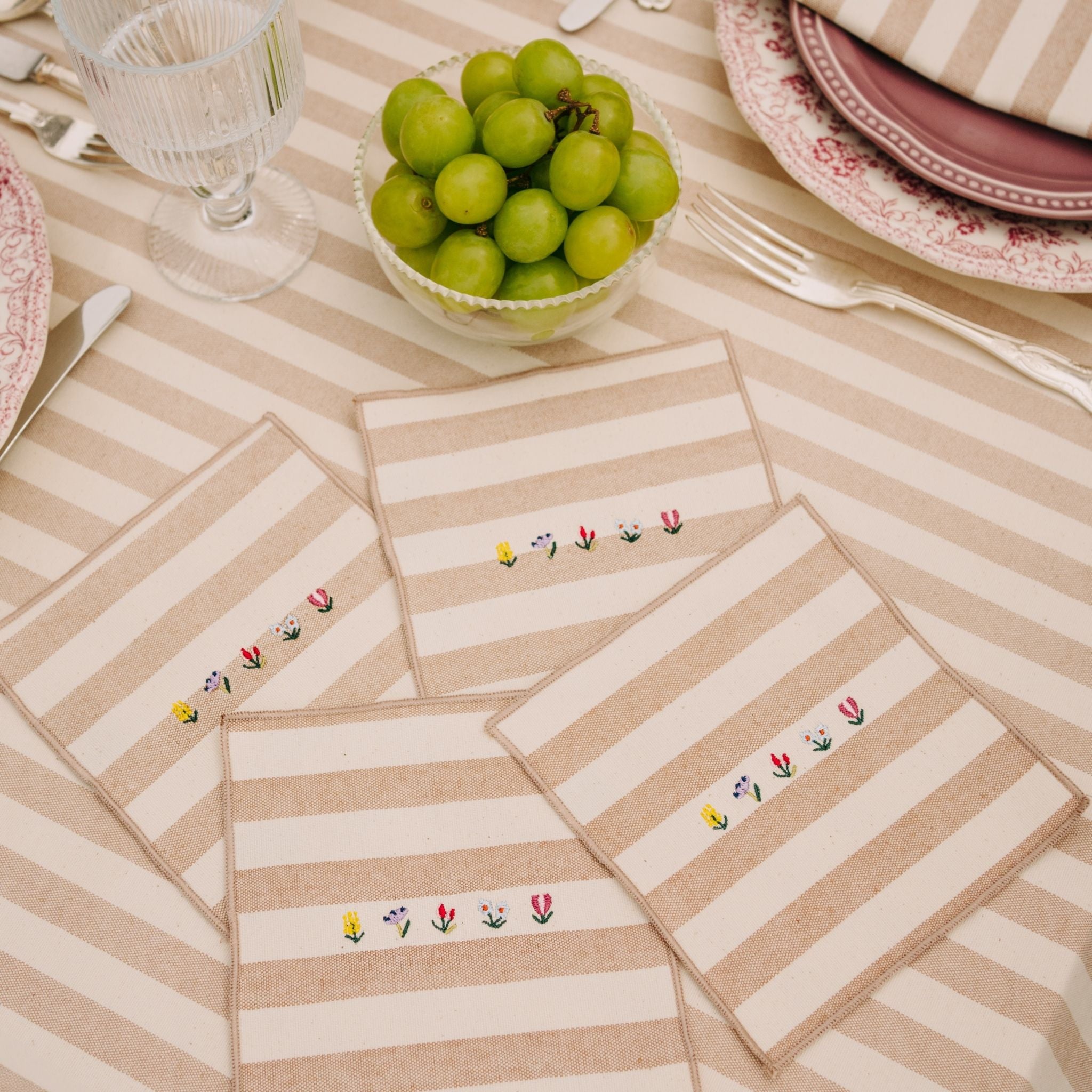 Servilletas Barra con bordados de flores