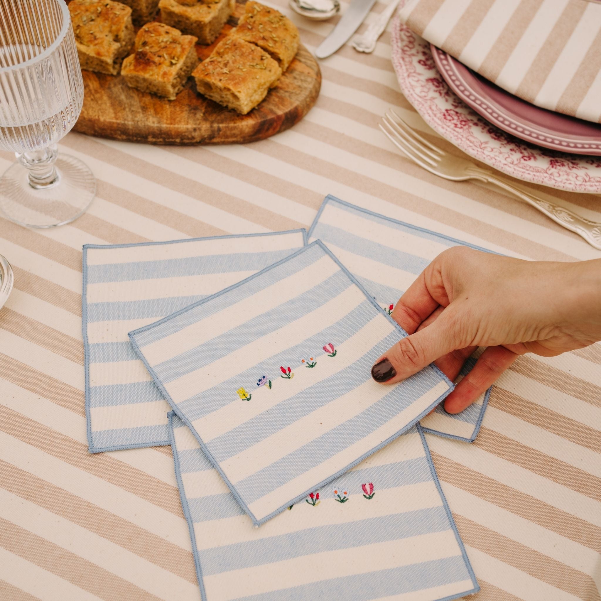 Servilletas Barra con bordados de flores