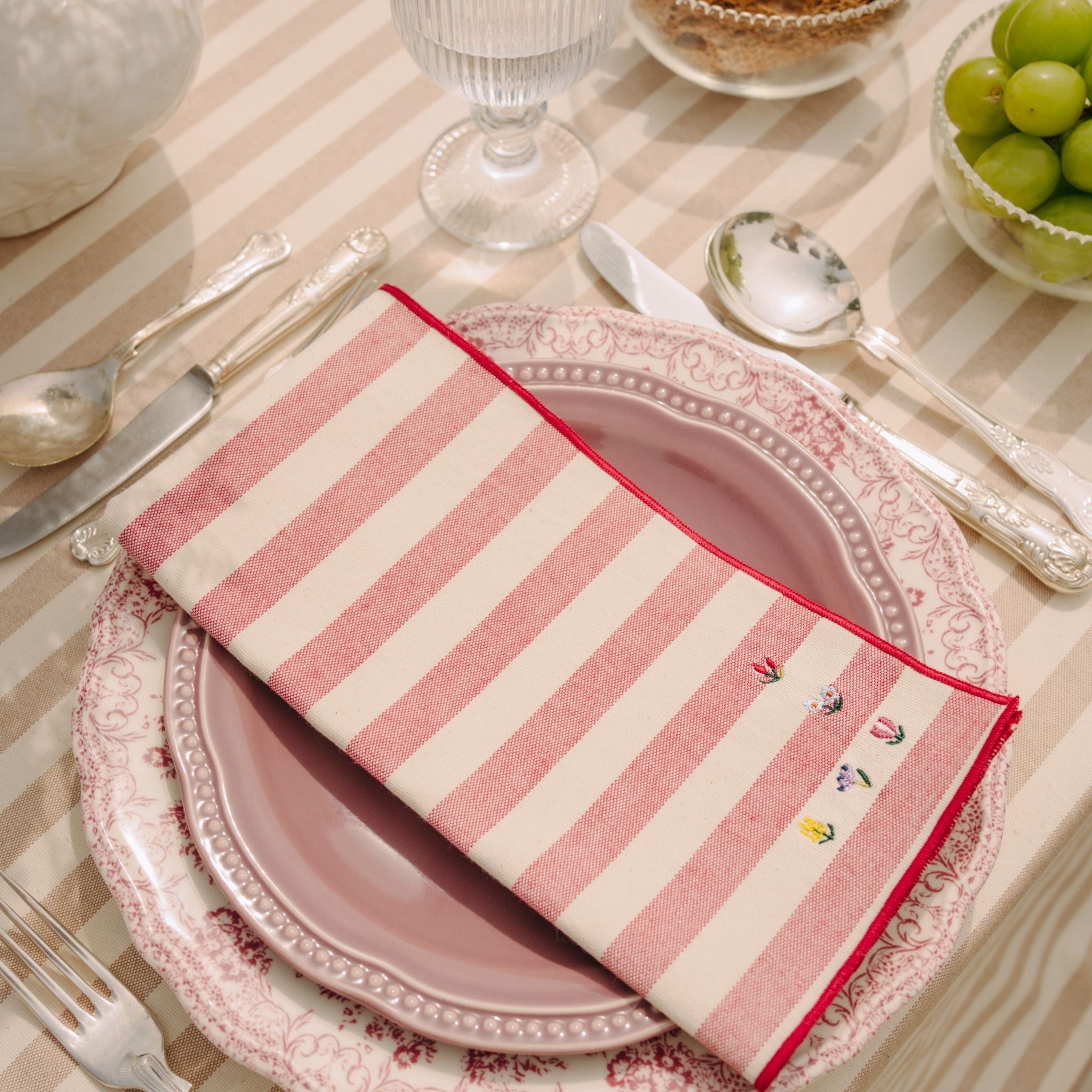 Servilletas Barra con bordados de flores