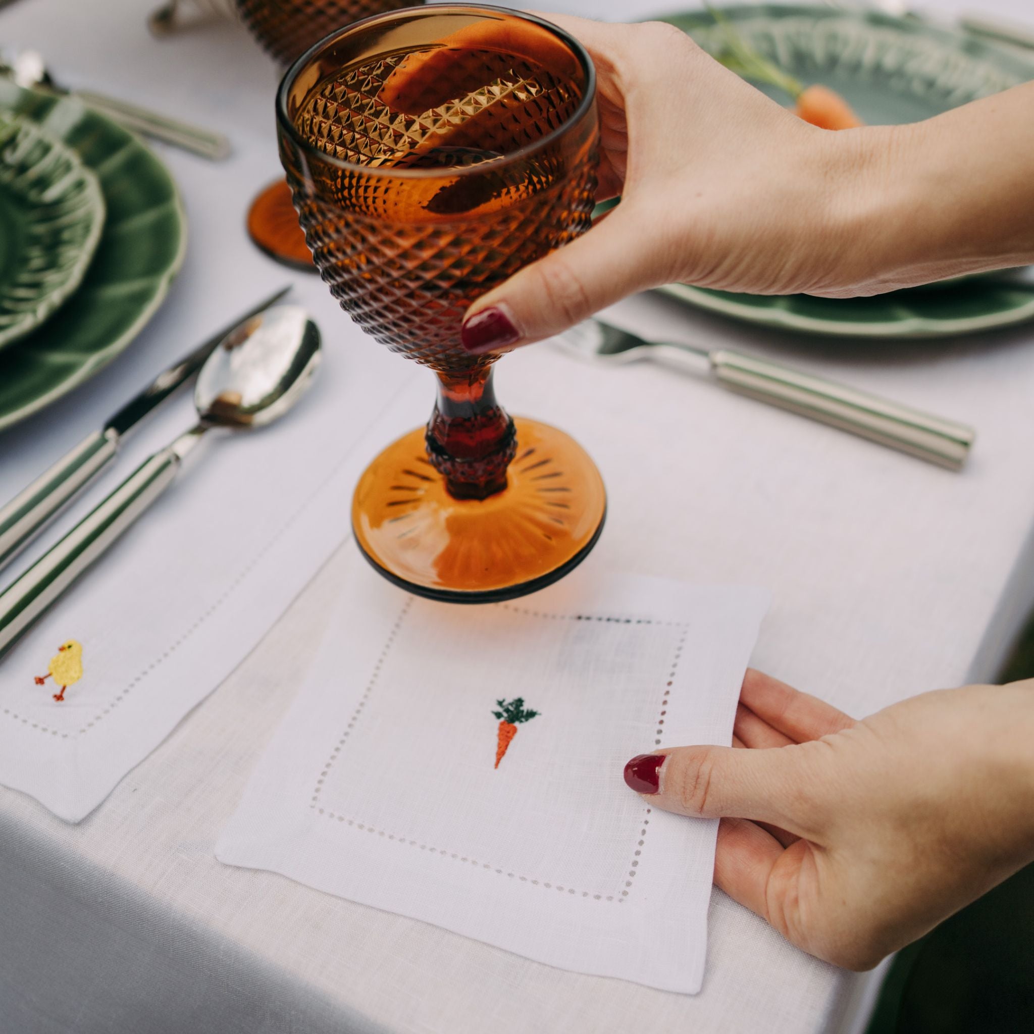 Mafra napkin and placemat with easter embroidery
