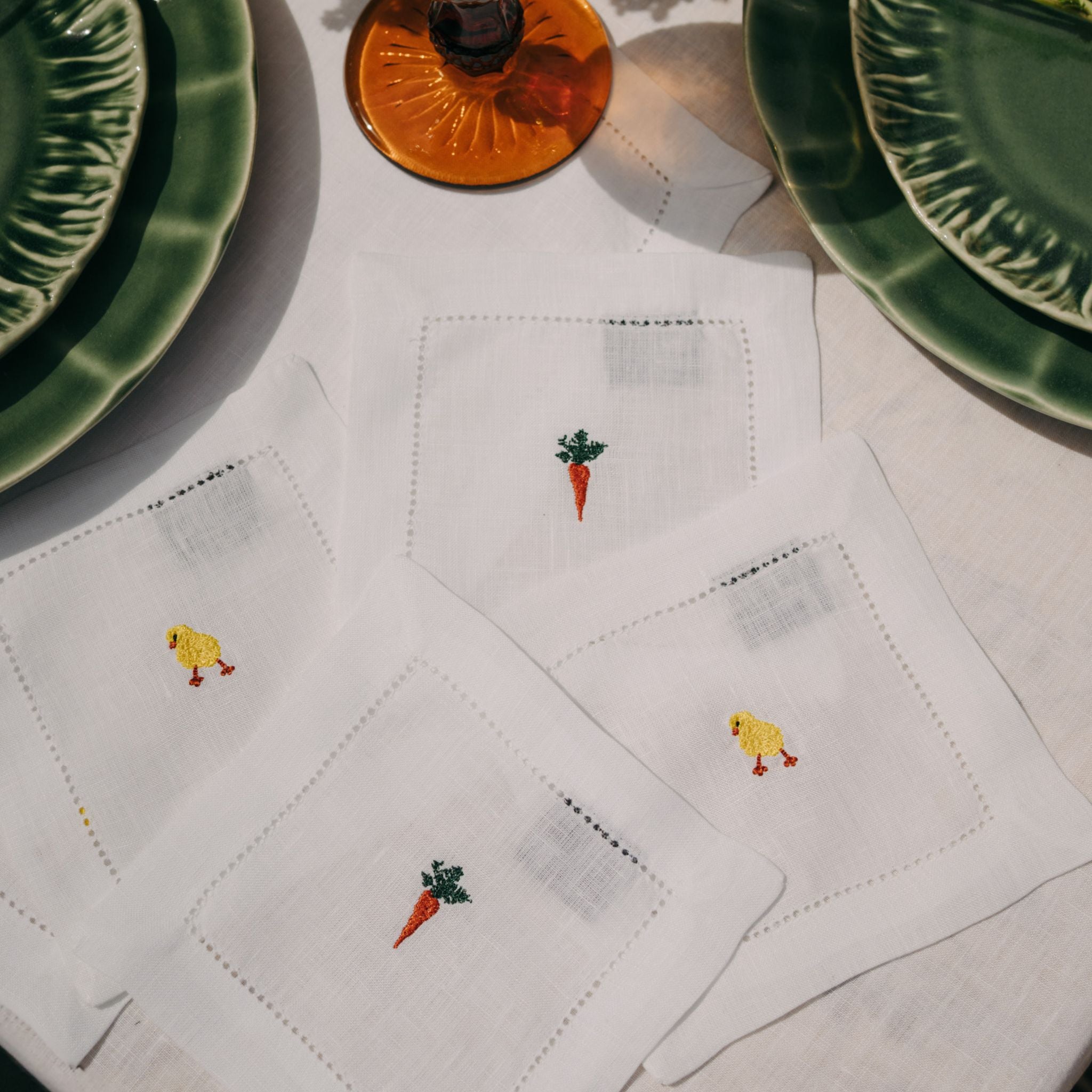 Mafra napkin and placemat with easter embroidery