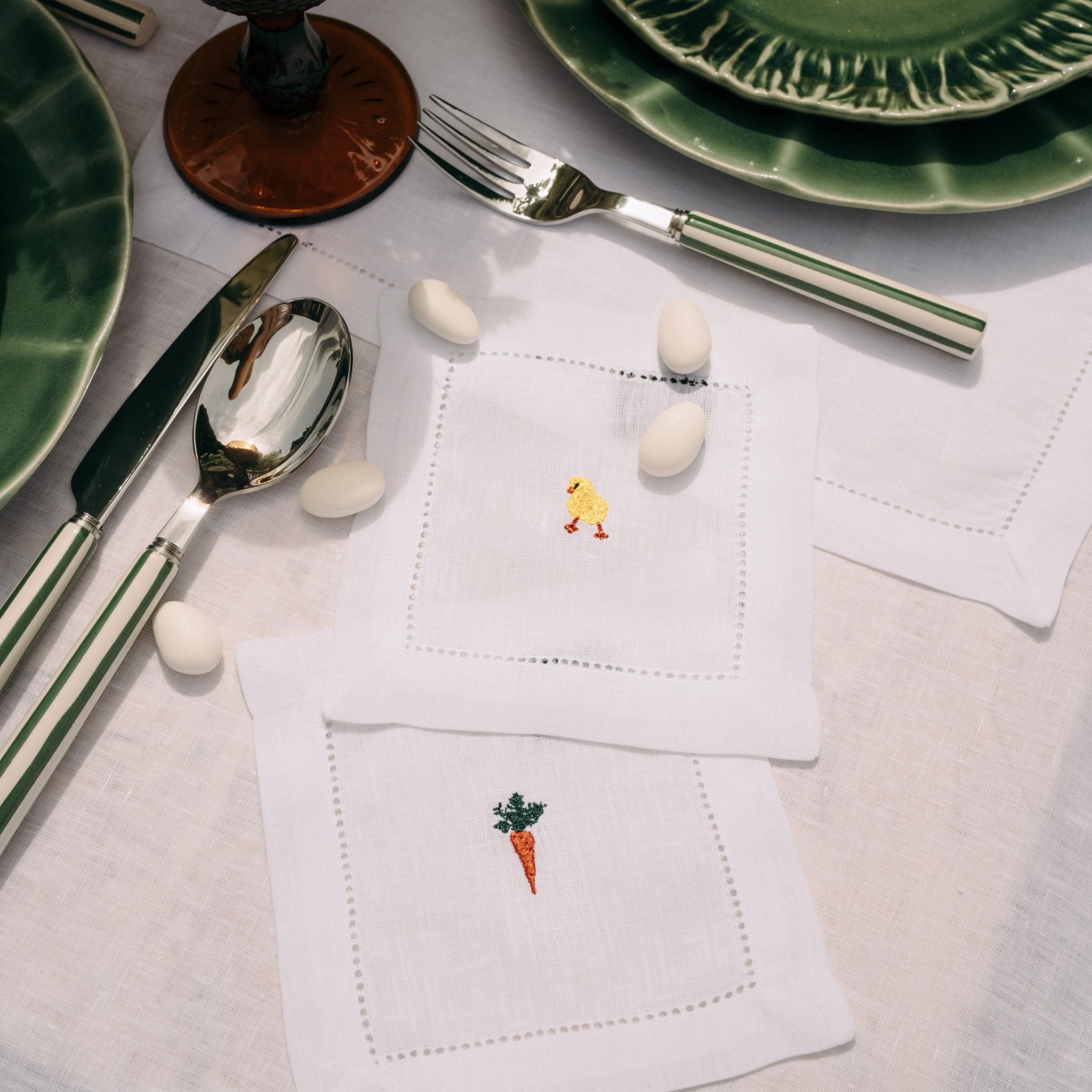 Mafra napkin and placemat with easter embroidery