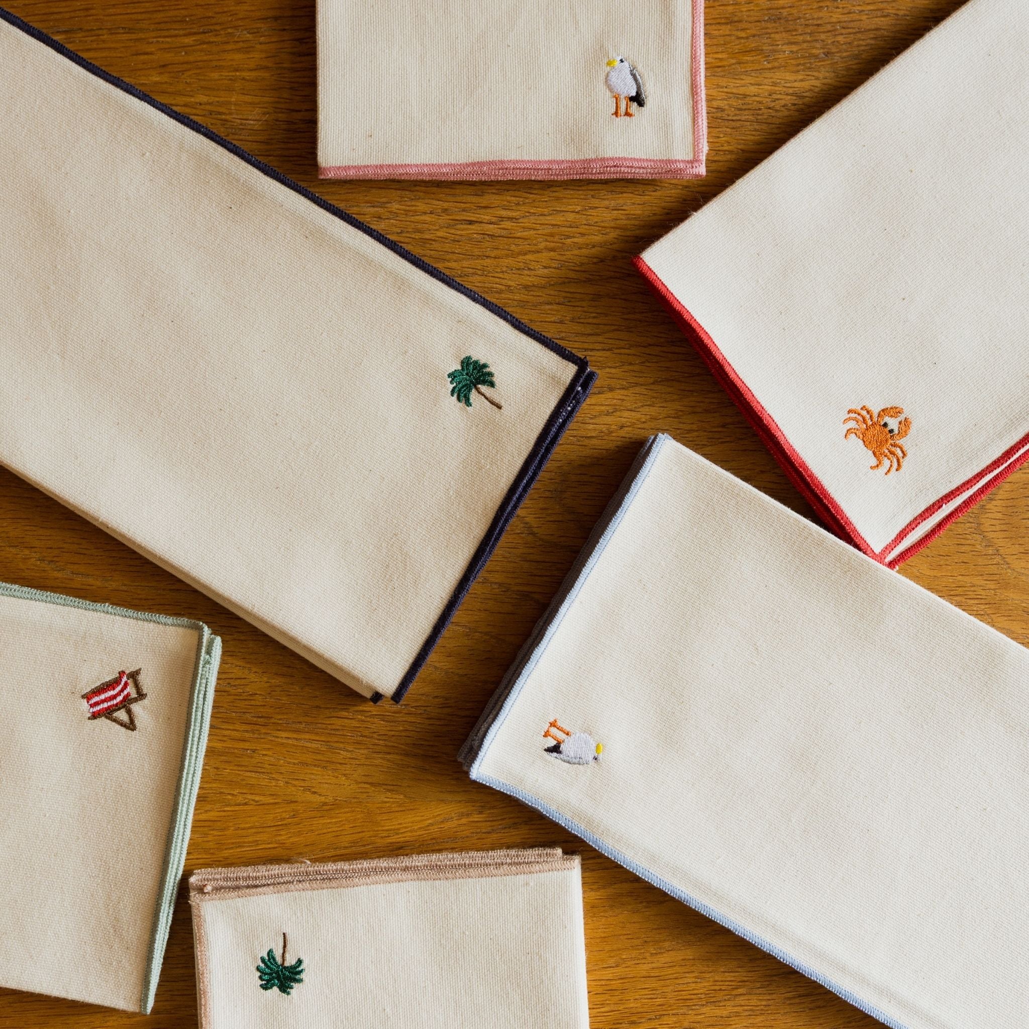 Nazaré ecru cotton table linen with embroidered summer motifs - Torres Novas