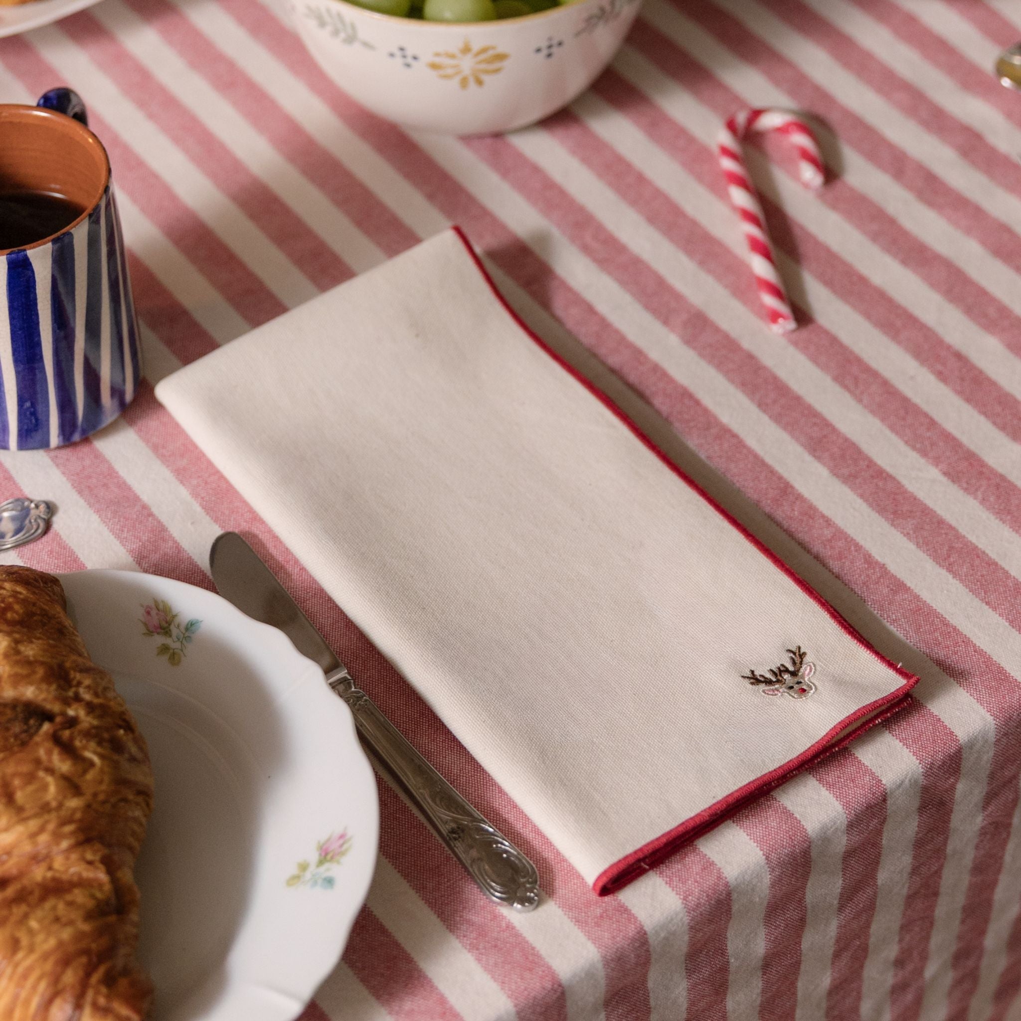 White Nazaré napkins with christmas embroidery