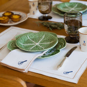 Roupa de mesa Nazaré branca, em algodão, com motivos inspirados em Portugal bordados