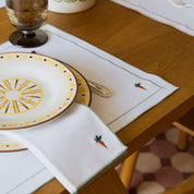 Roupa de mesa Nazaré branca, em algodão, com motivos de Páscoa bordados